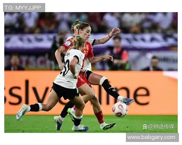 德国足球明星的女友们：她们的魅力与生活背后的故事